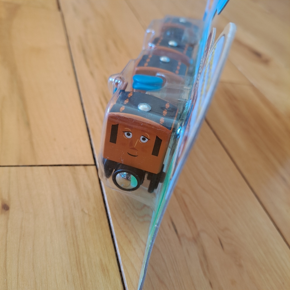 NEW! GGH17 ANNIE & CLARABEL! Thomas Train Wooden Railway Thomas & Friends WOOD - Picture 3 of 8